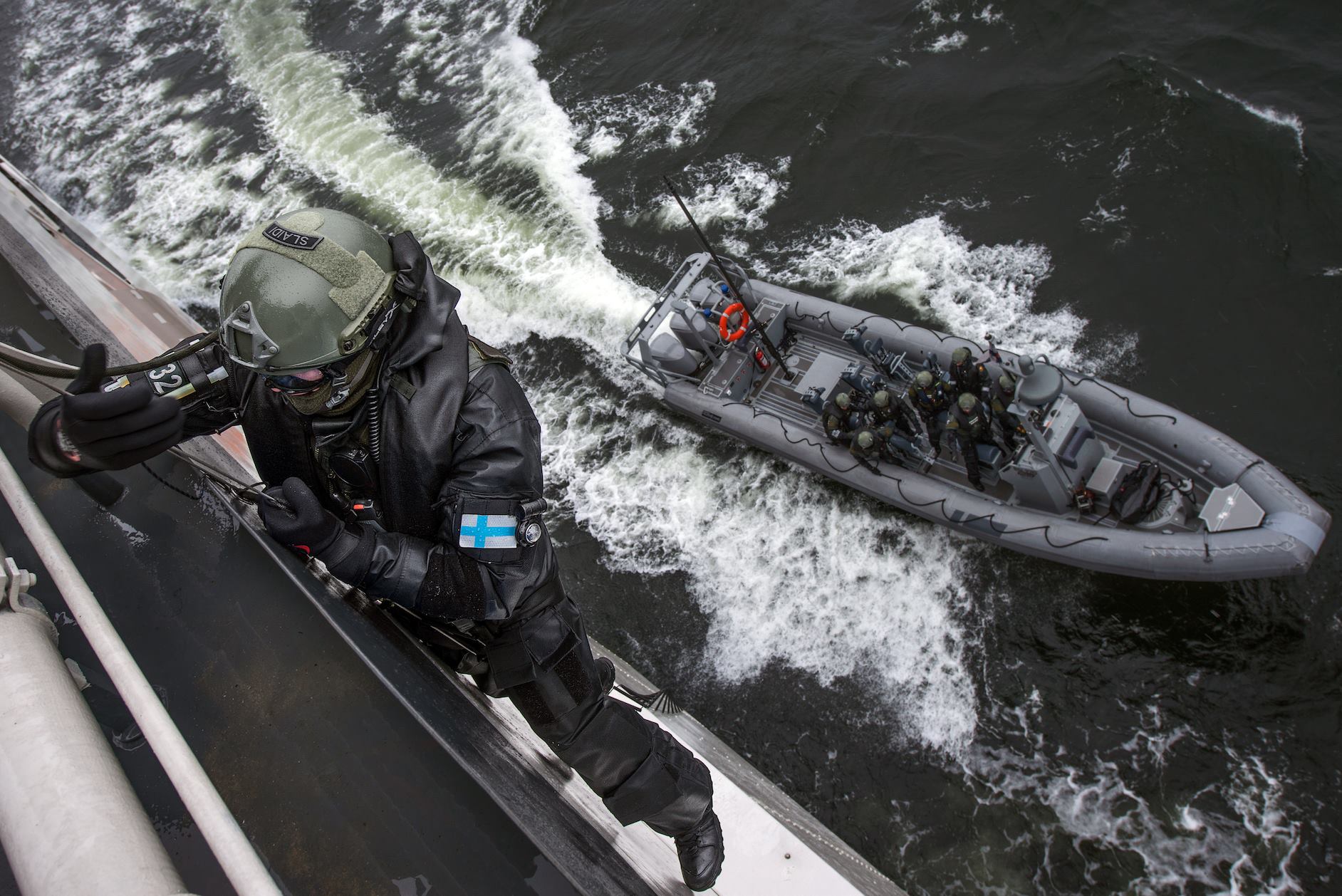 Erikoisveneryhmä - Rajavartiolaitoksen operatiivisen venetoiminnan  keihäänkärki | Rajamedia