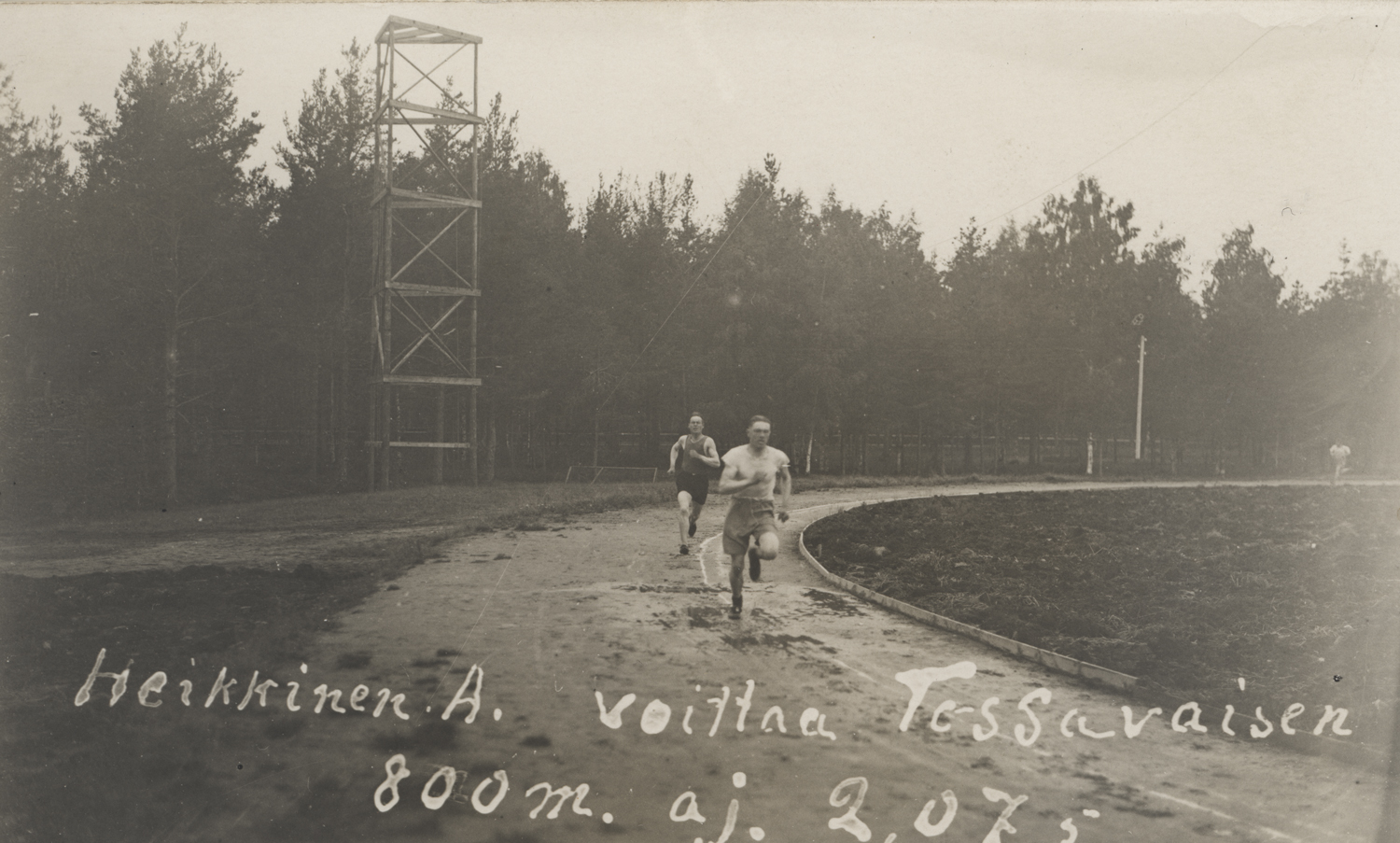 800 metrin juoksukilpailu Onttolassa vuonna 1929